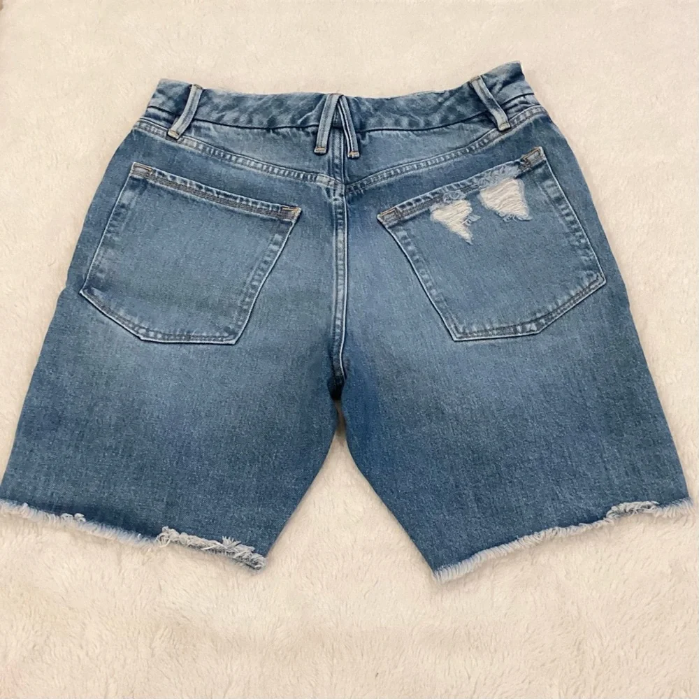 Good American 4 (27W) Denim Women’s Shorts High Rise Long Bermuda GNICO235T